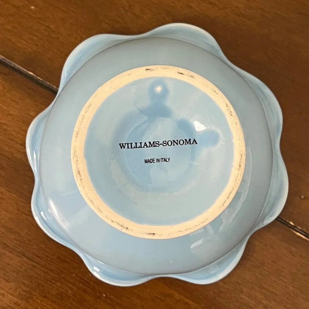 Williams Sonoma Set of 4 Scallop Edge Bowls On Pedestal NEW
